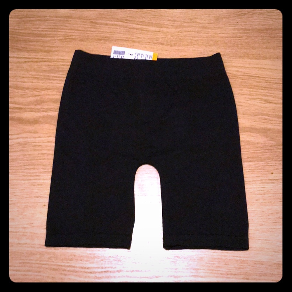 🆕 Black spandex shorts 🆕